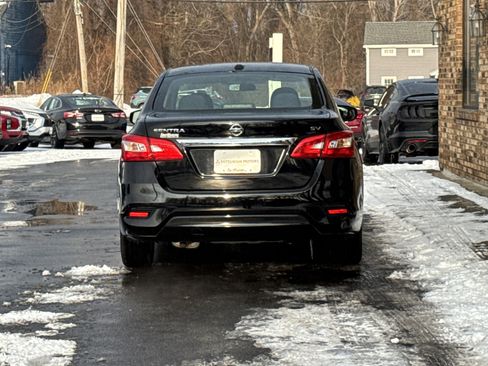 Used 2019 Nissan Sentra SV image 4