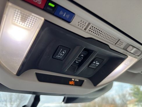 Certified 2023 Subaru Forester Premium image 18