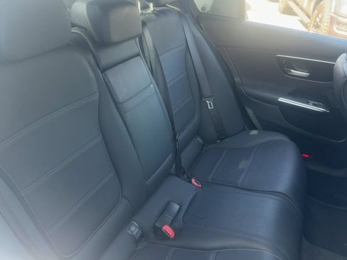 Used 2023 Mercedes-Benz C 300 Sedan image 13