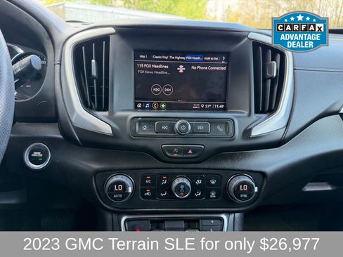 Used 2023 GMC Terrain SLE w/ Driver Convenience Package AWD/4WD image 17