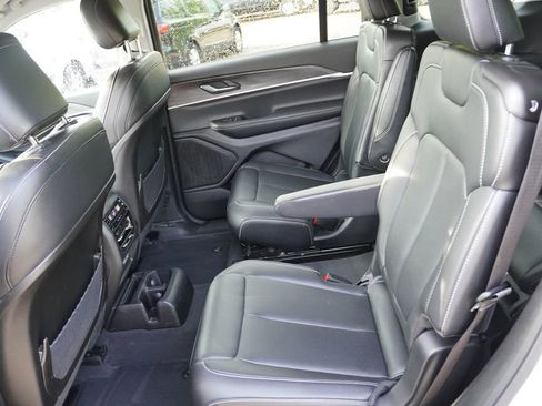 Certified 2023 Jeep Grand Cherokee L Limited w/ Trailer Tow Group (B) AWD/4WD image 19