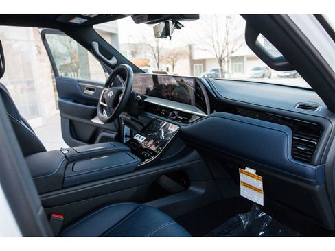 New 2026 INFINITI QX80 4WD w/ Sport Exterior Package image 32