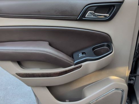 Used 2019 Chevrolet Tahoe LT RWD image 39