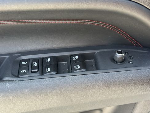 Used 2025 Jeep Compass Trailhawk AWD/4WD image 28