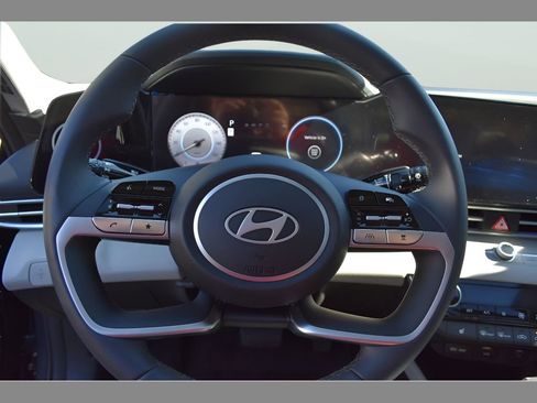 New 2026 Hyundai Elantra Limited FWD image 15