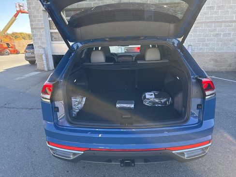 New 2025 Volkswagen Atlas Cross Sport SEL image 5