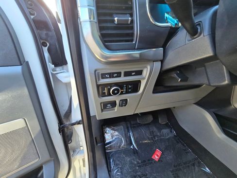 Used 2023 Ford F150 Lariat image 8