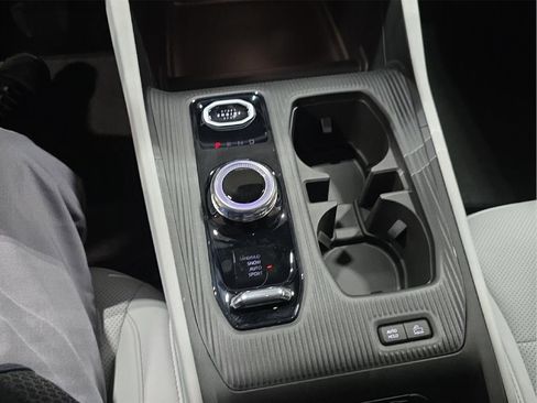 New 2026 Jeep Cherokee Limited image 18