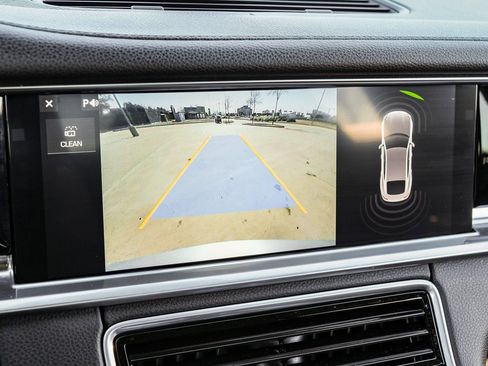 Used 2018 Porsche Panamera 4 image 19