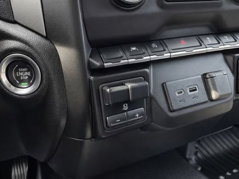 Used 2024 Chevrolet Silverado 1500 Custom AWD/4WD image 21
