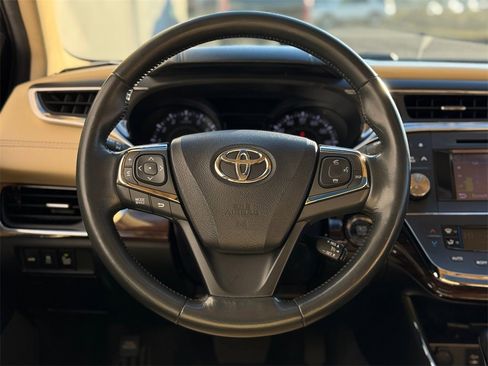 Used 2013 Toyota Avalon Limited image 14