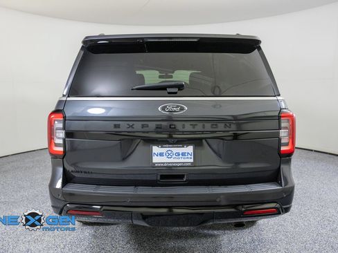 Used 2024 Ford Expedition Limited AWD/4WD image 6