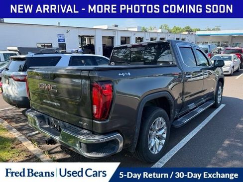 Used 2019 GMC Sierra 1500 SLT w/ SLT Premium Plus Package AWD/4WD image 11