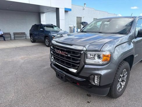 Used 2022 GMC Canyon AT4 w/ Trailering Package AWD/4WD image 3