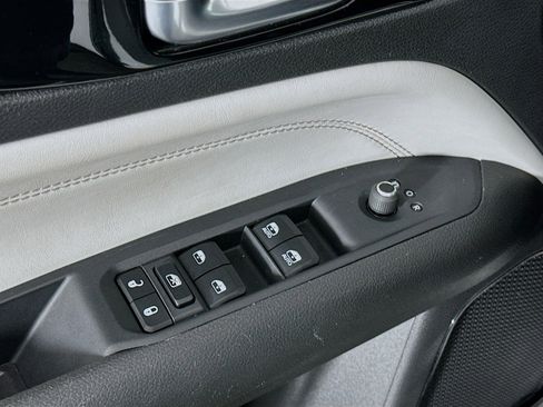 Used 2025 Jeep Compass Limited AWD/4WD image 15