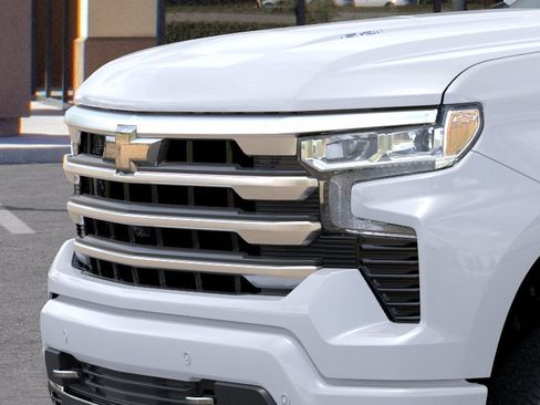 New 2026 Chevrolet Silverado 1500 High Country w/ High Country Premium Package AWD/4WD image 37