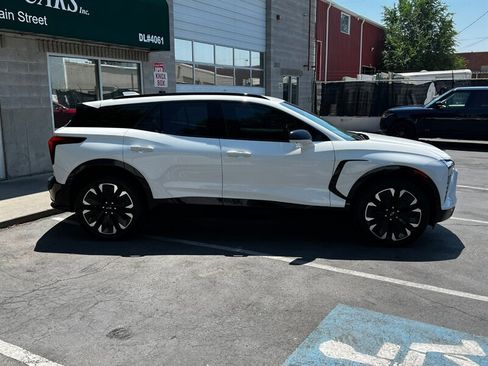 Used 2024 Chevrolet Blazer EV RS AWD/4WD image 8