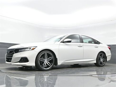 Certified 2022 Honda Accord Touring image 21
