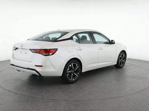 Used 2025 Nissan Sentra SV FWD image 9