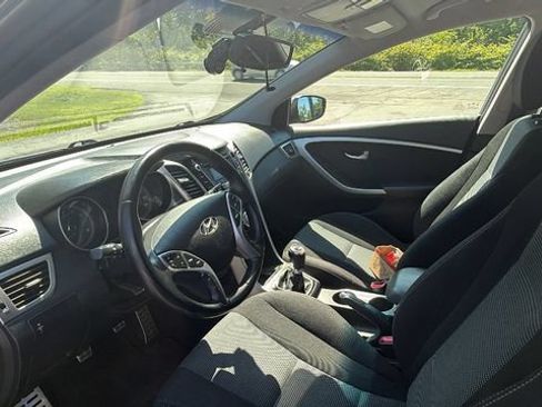 Used 2016 Hyundai Elantra GT FWD image 17