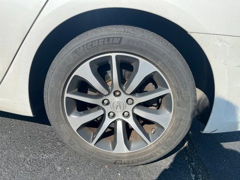 Used 2015 Acura TLX FWD image 10