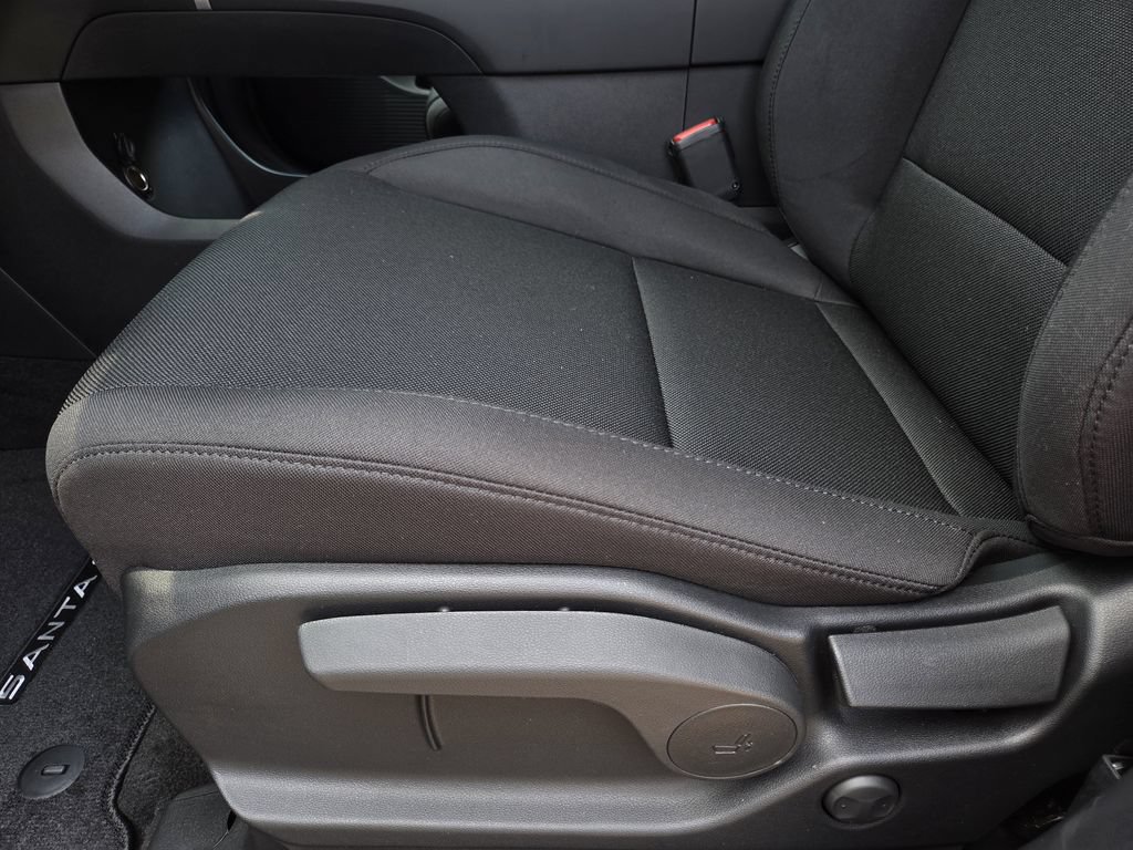 Used 2026 Hyundai Santa Fe SE FWD image 11