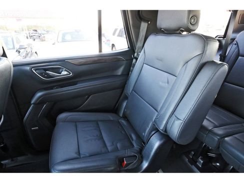 Used 2022 Chevrolet Tahoe LT w/ Luxury Package image 13