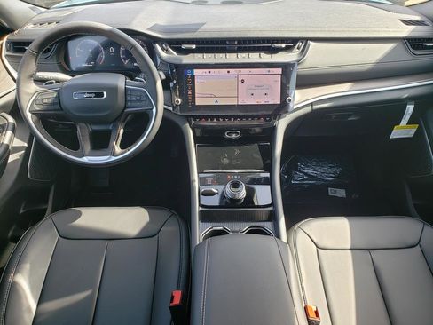 New 2026 Jeep Grand Cherokee Limited AWD/4WD image 13
