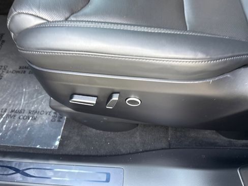 Used 2024 Tesla Model X image 13