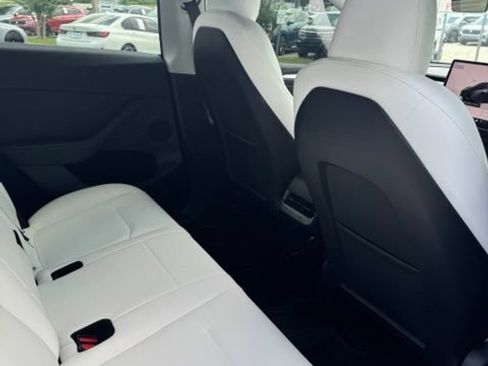 Used 2024 Tesla Model Y Performance AWD/4WD image 11