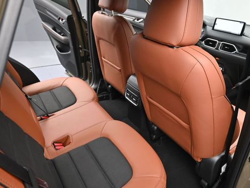 Used 2025 MAZDA CX-5 Carbon Edition image 17