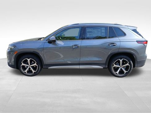 New 2026 Volkswagen Tiguan SE FWD image 2