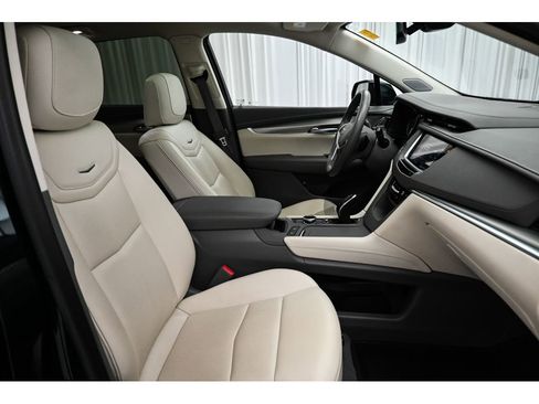 Used 2024 Cadillac XT5 Premium Luxury FWD image 16