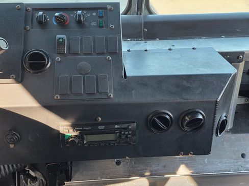 Used 2017 Ford E-350 and Econoline 350 Super Duty w/ A/C Prep Package image 26