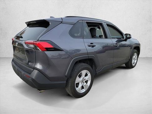 Used 2020 Toyota RAV4 XLE image 5