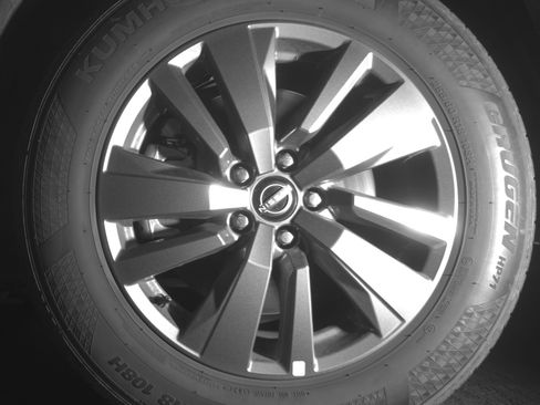 Used 2025 Nissan Pathfinder SV image 12