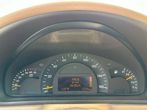 Used 2001 Mercedes-Benz C 320 Sedan image 21