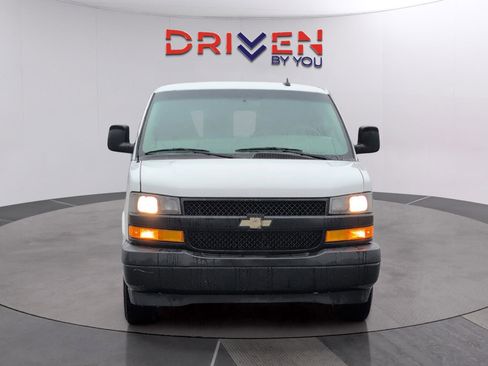 Used 2019 Chevrolet Express 2500 w/ Driver Convenience Package image 7