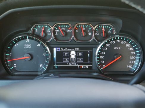 Used 2018 Chevrolet Silverado 1500 LT w/ All Star Edition image 7