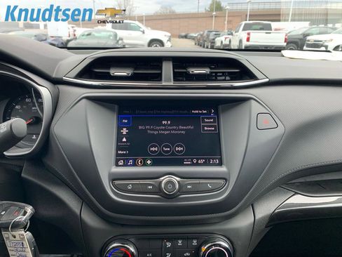 Used 2022 Chevrolet TrailBlazer LS image 22
