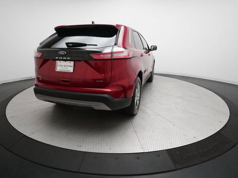 Used 2024 Ford Edge SEL w/ Convenience Package image 12