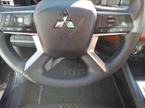 Used 2022 Mitsubishi Outlander SEL image 16