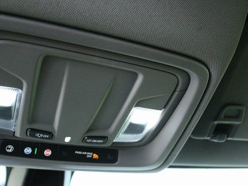 Used 2019 Chevrolet Silverado 1500 LT image 17