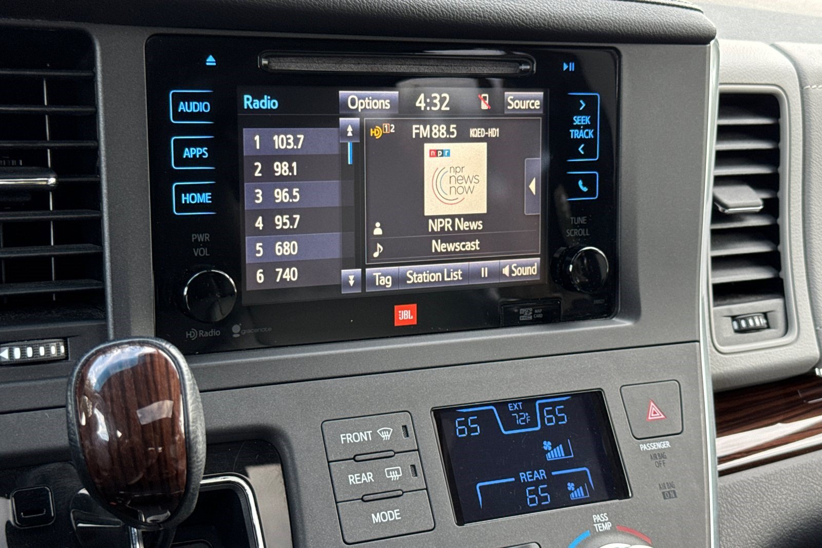Used 2015 Toyota Sienna Limited Premium AWD/4WD image 26