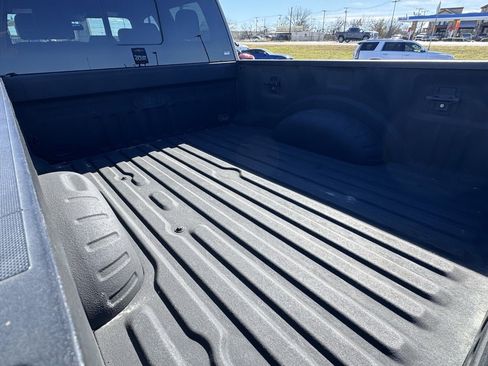 Used 2022 Ford F250 Lariat w/ Black Appearance Package image 7
