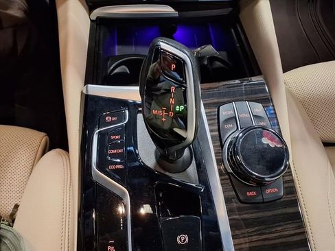 Used 2023 BMW 530i xDrive w/ Executive Package image 23