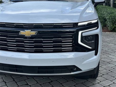 New 2026 Chevrolet Suburban High Country image 16