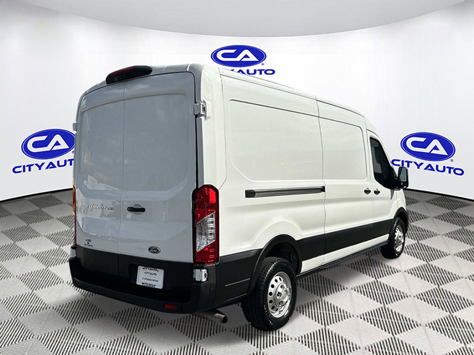 Used 2023 Ford Transit 250 Medium Roof AWD w/ Load Area Protection Package image 4