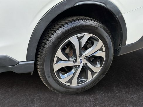 Used 2020 Subaru Outback Limited image 9