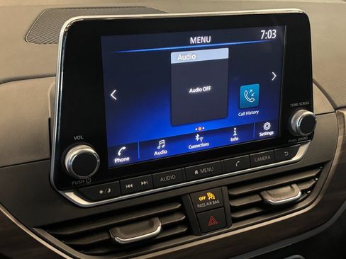 Used 2024 Nissan Altima 2.5 SV image 12